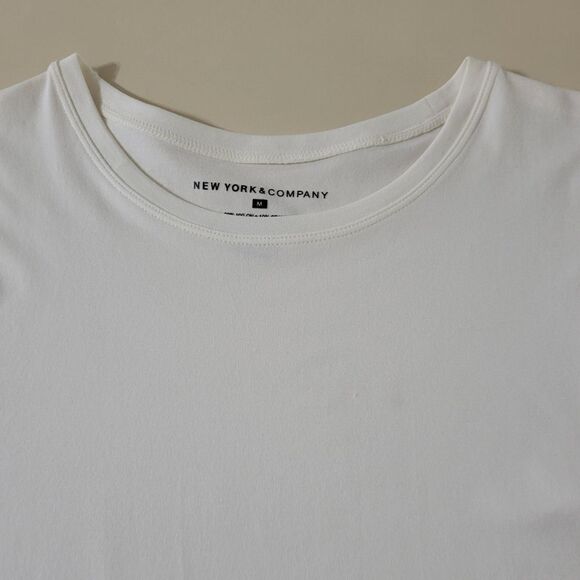 New York & Company Women's White Crewneck Pullover Short Sleeve Top - Picture 10 of 14